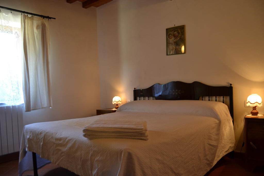 Agriturismo La Querce Rignano Sull Arno Bilik gambar